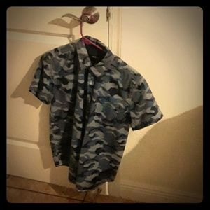 Blue camflouge button